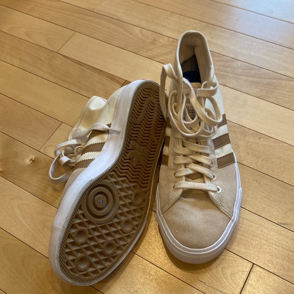 Adidas brown shoes, size 8 - Picture 4 of 5